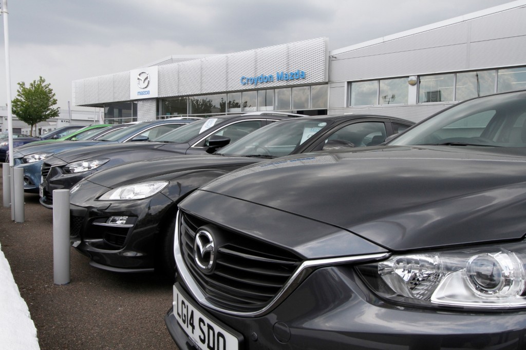 Experts' car buying tips