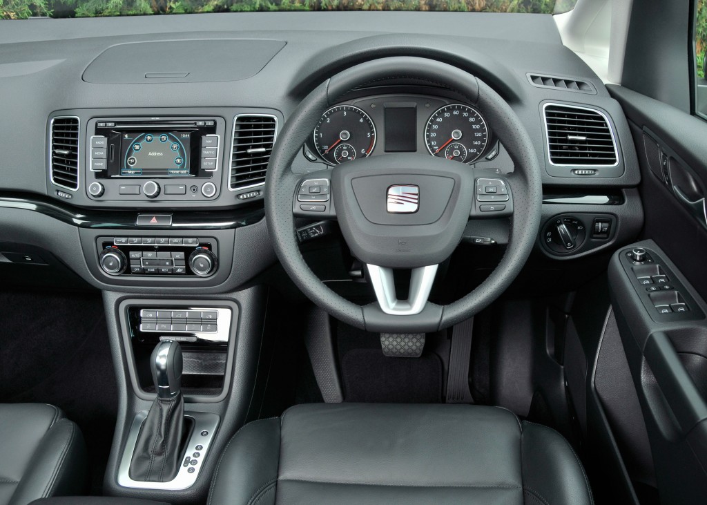 Seat Alhambra dashboard is clear and easy to use