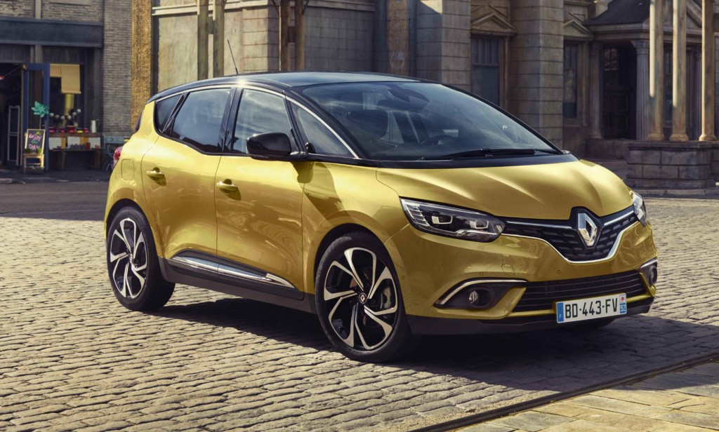The 2016 Renault Scenic mixes SUV style with people-carrier practicality
