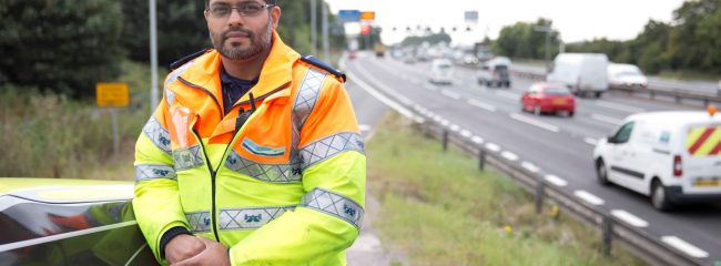 Do Traffic Officers have powers to stop vehicles?