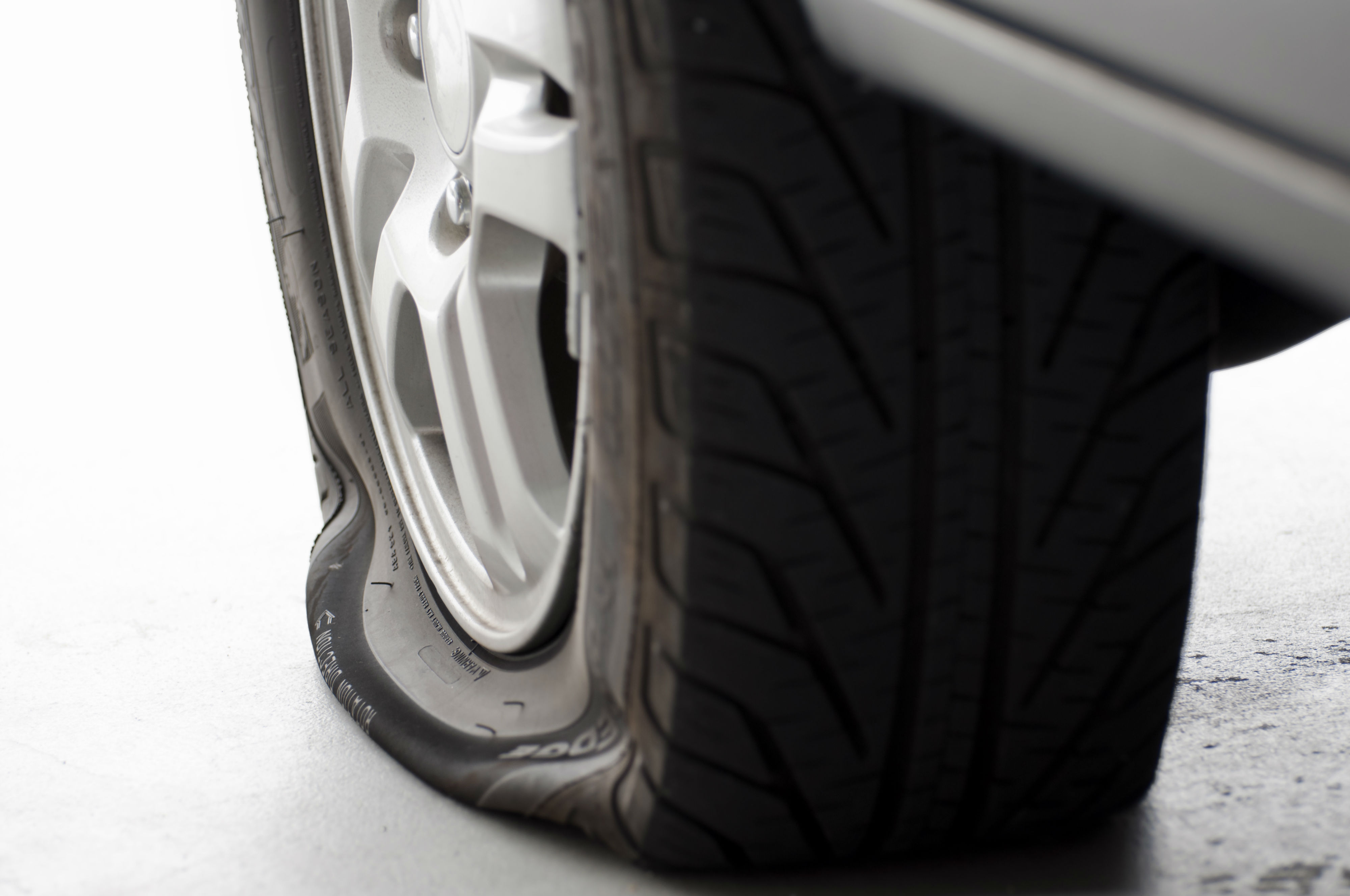 Tyre pressure warning systems fails to warn of flat tyres