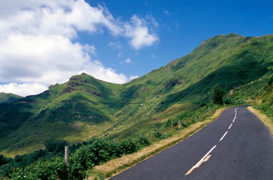 Basic checks to help make a happy holiday(Picture © Europcar)