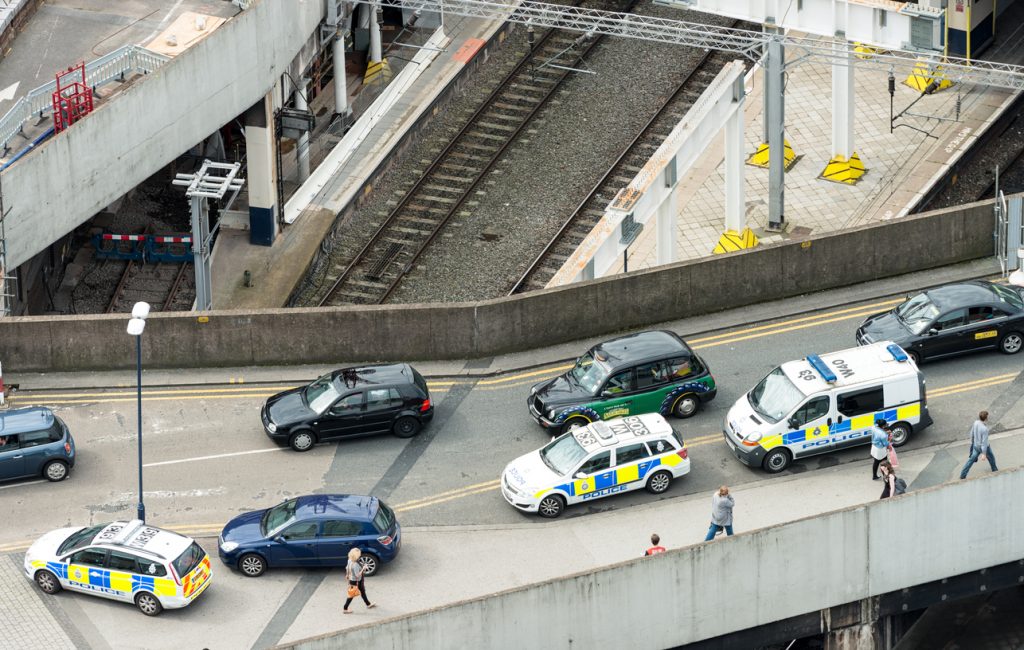 How to let an emergency vehicle pass without breaking the law Green Flag