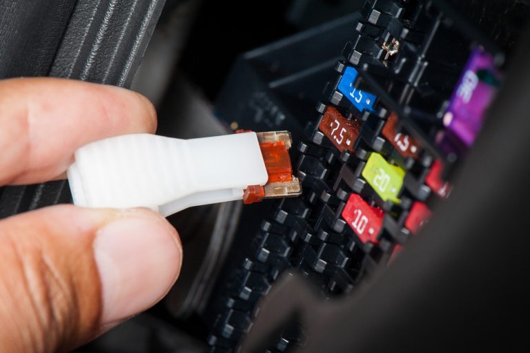 Expert advice: Finding and fixing a broken fuse in your car - Green Flag